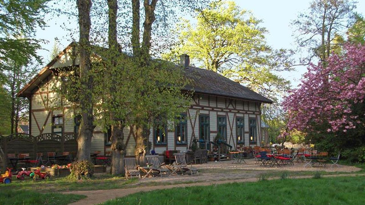 Der beste Kuchen der Umgebung - Schweizer Haus Der beste Kuchen der Umgebung - Schweizer Haus